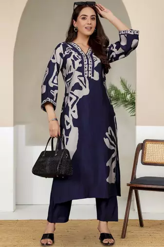 Women Abstract Printed V Neck Flared Sleeve Kurta with Trouser