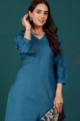 V-Neck Bell Sleeves Straight Kurta With Trousers
