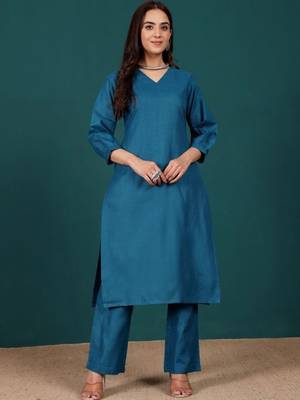 V-Neck Bell Sleeves Straight Kurta With Trousers 1