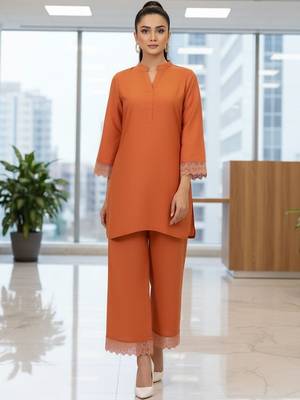 Women Regular Thread Work Kurta with Trousers 1