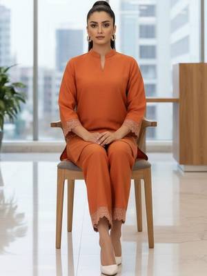 Women Regular Thread Work Kurta with Trousers 3