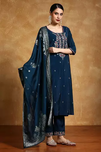 Floral Embroidered Round Neck Straight Kurta With Trousers & Dupatta