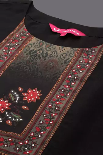 Women Floral Solid Empire Sequinned Kurtas & Trousers With Dupatta