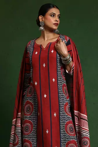 Women Printed Regular Pure Cotton Kurta with Trousers & With Dupatta