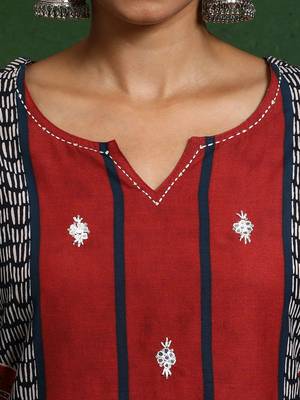 Women Printed Regular Pure Cotton Kurta with Trousers & With Dupatta 3