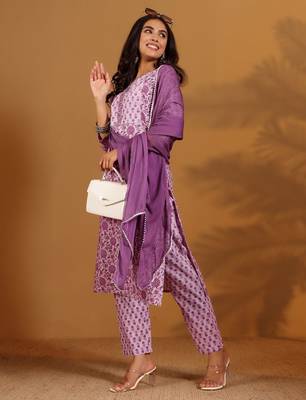 Floral Printed Pure Cotton Screen Print Straight Kurta With Trousers & Dupatta 3