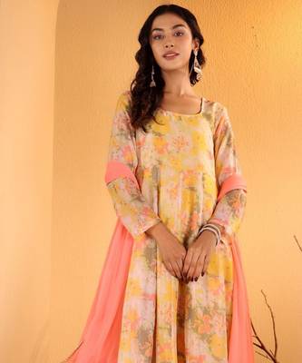 Yellow Floral Printed Square Neck Kurta With Trousers & Dupatta 2