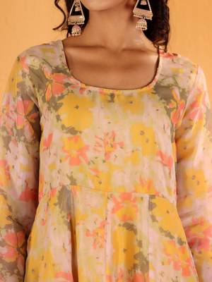 Yellow Floral Printed Square Neck Kurta With Trousers & Dupatta 4