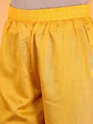 Yellow Floral Printed Square Neck Kurta With Trousers & Dupatta 5
