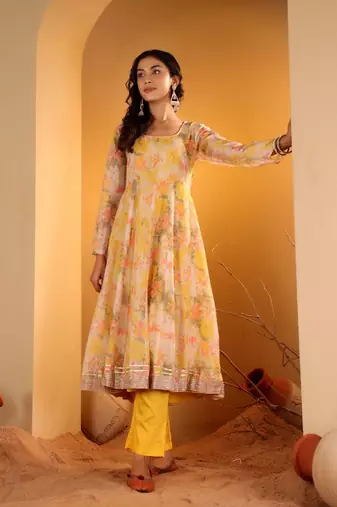 Yellow Floral Printed Square Neck Kurta With Trousers & Dupatta