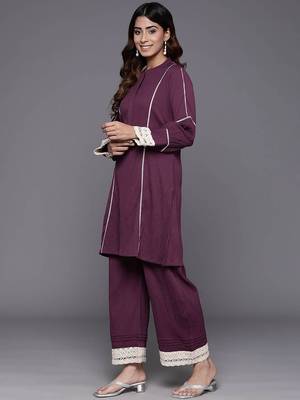 Violet Textured Mandarin Collar Straight Kurta With Trousers 4