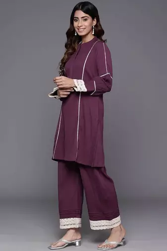 Violet Textured Mandarin Collar Straight Kurta With Trousers