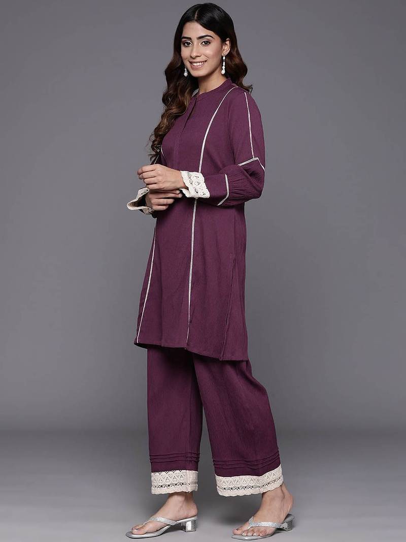 Violet Textured Mandarin Collar Straight Kurta With Trousers