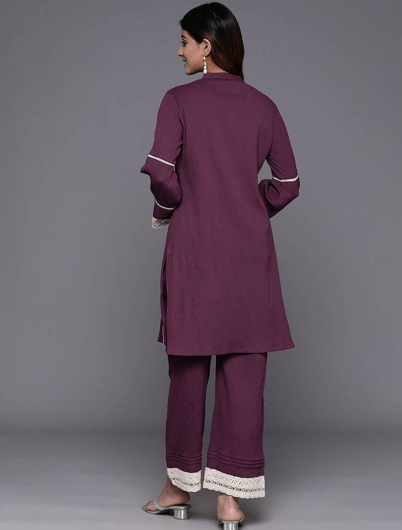Violet Textured Mandarin Collar Straight Kurta With Trousers