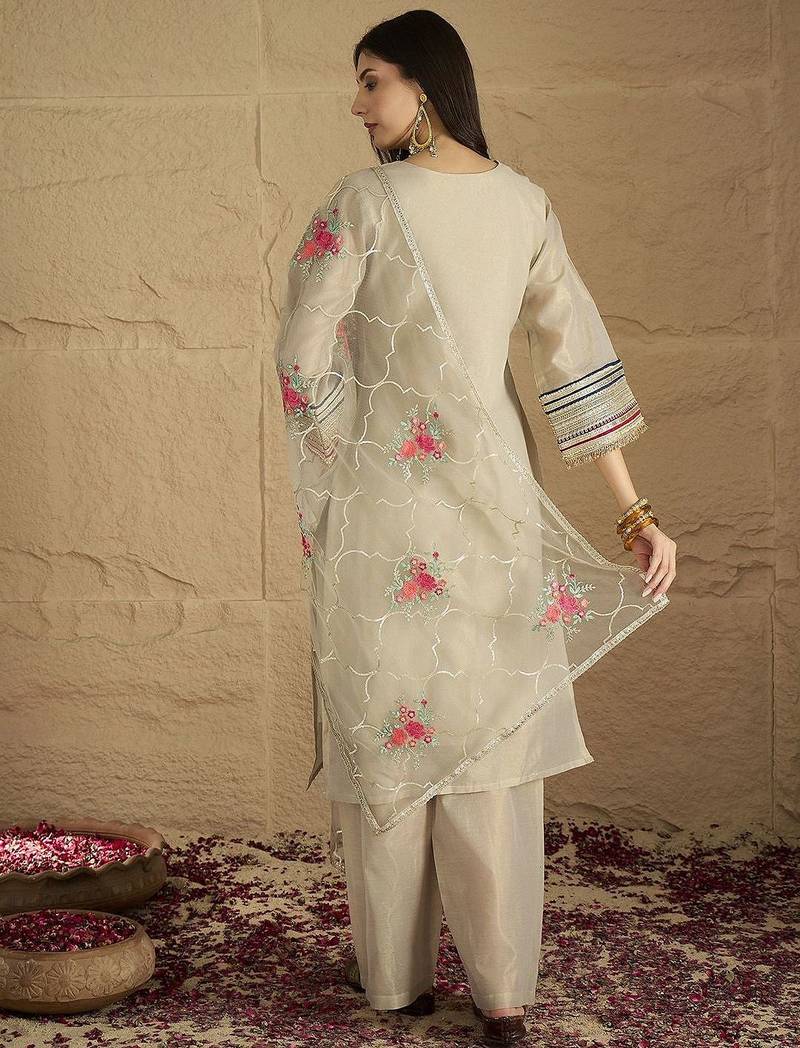 Ethnic Motifs Yoke Design Regular V-Neck Straight Kurta With Trousers And Dupatta