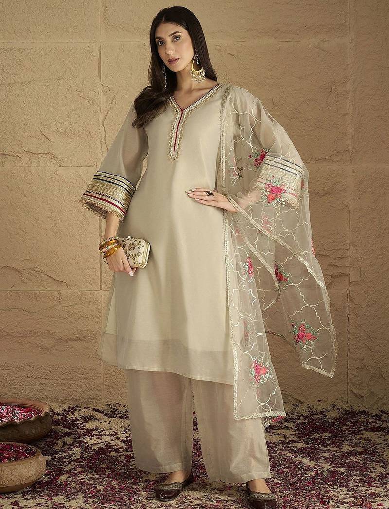 Ethnic Motifs Yoke Design Regular V-Neck Straight Kurta With Trousers And Dupatta