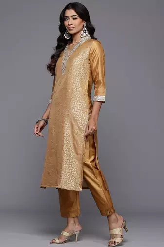 Sequinned Kurta With Trousers & Dupatta