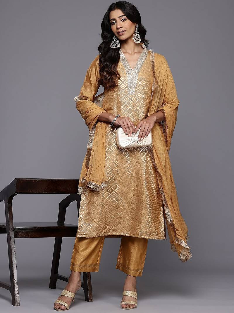 Sequinned Kurta With Trousers & Dupatta