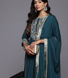 Paisley Embroidered Zari Panelled Kurta With Trousers & Dupatta
