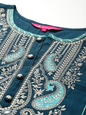 Paisley Embroidered Zari Panelled Kurta With Trousers & Dupatta 3