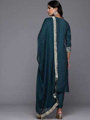 Paisley Embroidered Zari Panelled Kurta With Trousers & Dupatta 7