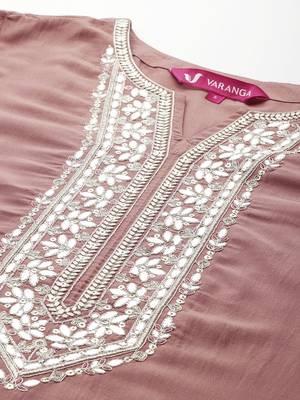 Ethnic Motifs Embroidered Zari Kurta With Trousers & Dupatta 3