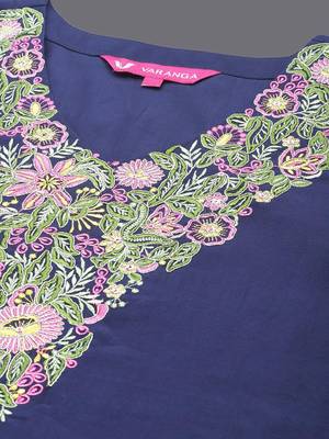 Women Floral Embroidered Thread Work Straight Kurta & Trousers With Dupatta 2