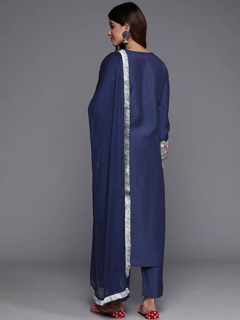 Women Floral Embroidered Thread Work Straight Kurta & Trousers With Dupatta