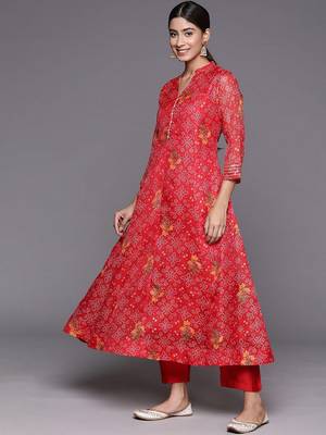 Bandhani Printed Mandarin Collar A-Line Kurta With Trousers & Dupatta 5