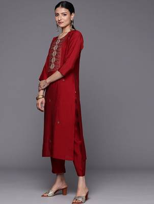 Ethnic Motifs Yoke Design Thread Work Straight Kurta with Palazzo & Dupatta 5