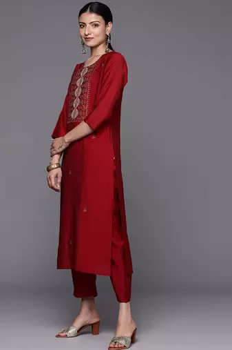 Ethnic Motifs Yoke Design Thread Work Straight Kurta with Palazzo & Dupatta