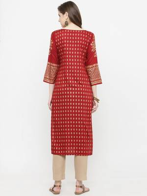 Women Maroon Printed Kurta with Trousers 4