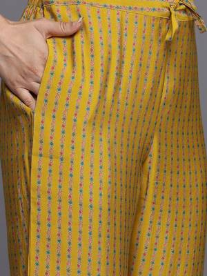 Floral Printed Thread & Sequin Embroidered Kurta Set 3