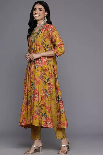 Floral Printed Thread & Sequin Embroidered Kurta Set