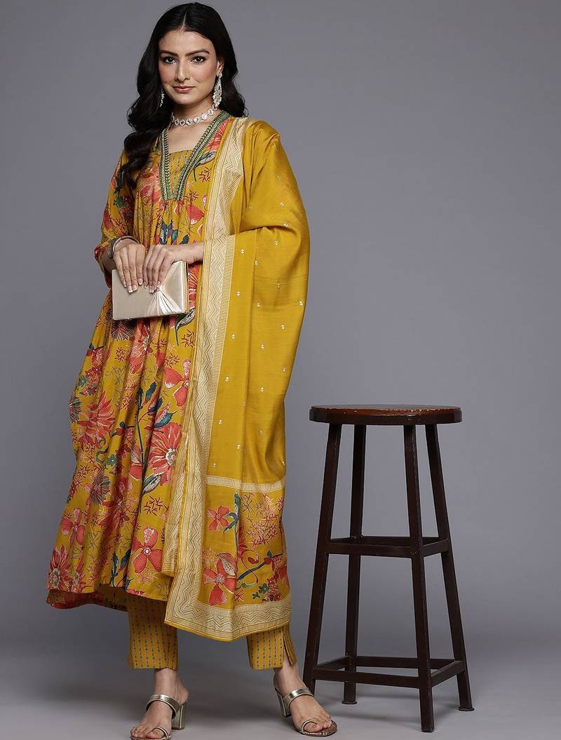 Floral Printed Thread & Sequin Embroidered Kurta Set
