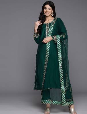 Ethnic Motifs Embroidered Zari Kurta with Trousers & Dupatta 6