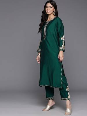 Ethnic Motifs Embroidered Zari Kurta with Trousers & Dupatta 1