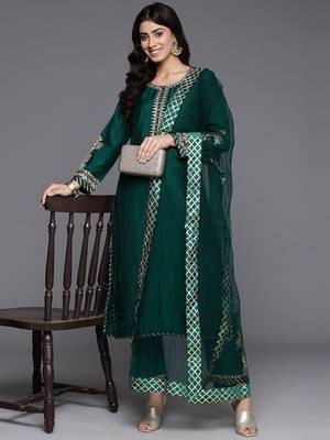 Ethnic Motifs Embroidered Zari Kurta with Trousers & Dupatta 8