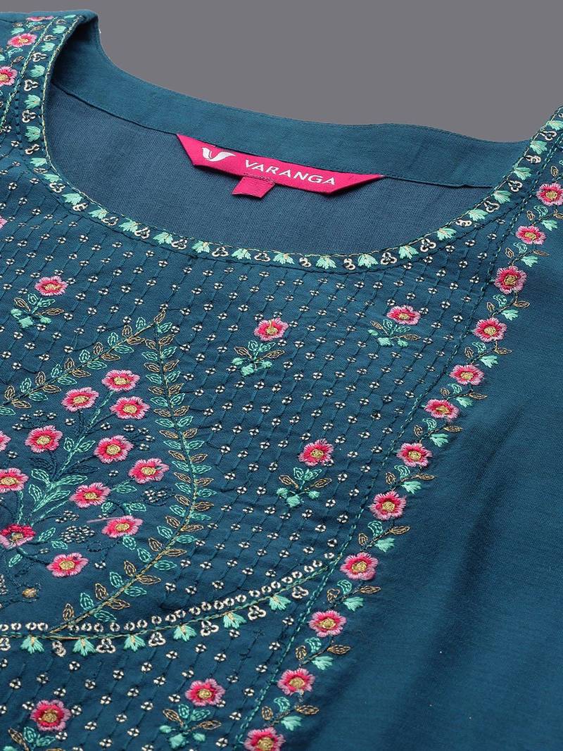 Floral Yoke Design Regular Sequinned Chanderi Silk Kurta with Trousers & Dupatta