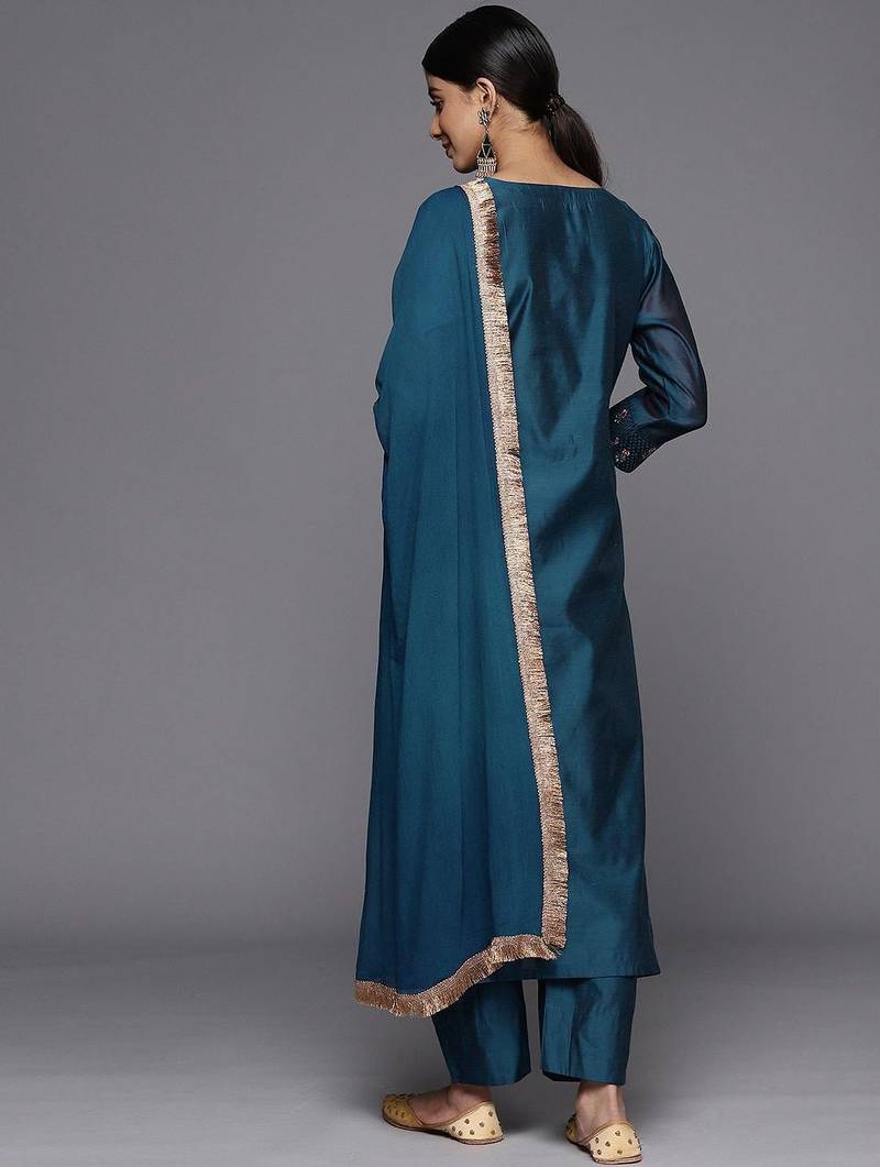 Floral Yoke Design Regular Sequinned Chanderi Silk Kurta with Trousers & Dupatta