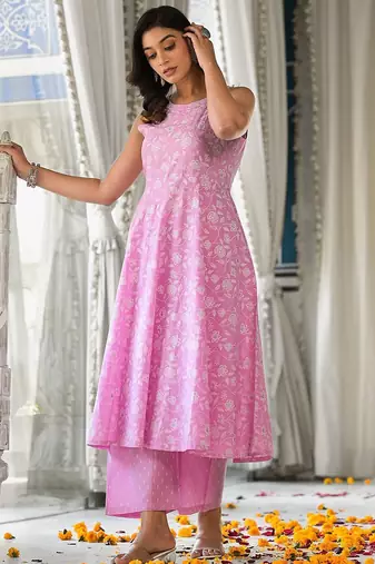 Women Floral Printed Empire Pure Cotton Kurta with Trousers
