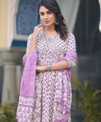 Floral Printed Empire Sequinned Pure Cotton Kurta with Trousers & Dupatta 2