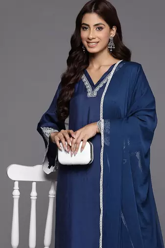Women Ethnic Motifs Embroidered Thread Work Kurta with Trousers & With Dupatta