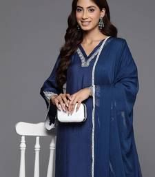 Women Ethnic Motifs Embroidered Thread Work Kurta with Trousers & With Dupatta