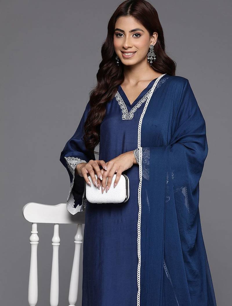 Women Ethnic Motifs Embroidered Thread Work Kurta with Trousers & With Dupatta