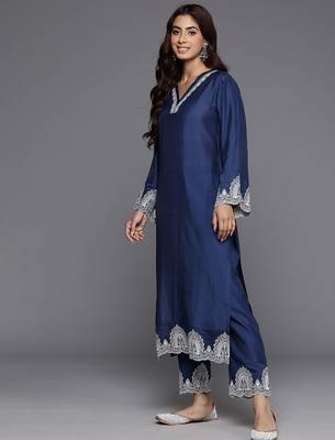 Women Ethnic Motifs Embroidered Thread Work Kurta with Trousers & With Dupatta 6