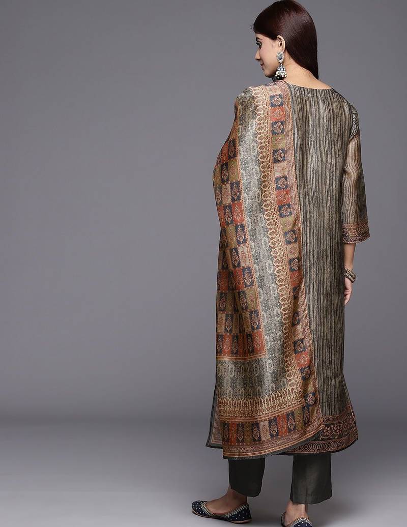 Women Abstract Printed Gotta Patti Kurta with Trousers & With Dupatta