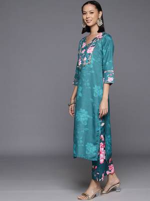 Women Floral Printed Regular Gotta Patti Kurta with Trousers & Dupatta 5