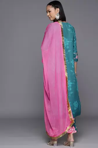 Women Floral Printed Regular Gotta Patti Kurta with Trousers & Dupatta