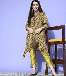 Women Floral Printed Regular Sequinned Pure Silk Kurta with Trousers